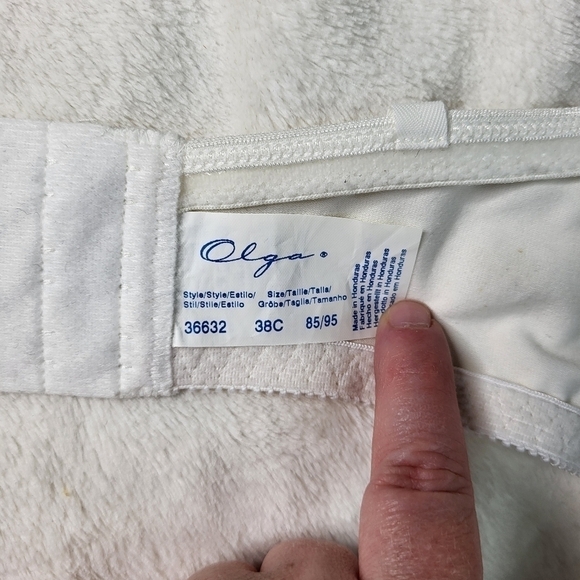 Olga Strapless Underwire White Lace Bra. Style# 36632 - Picture 5 of 11